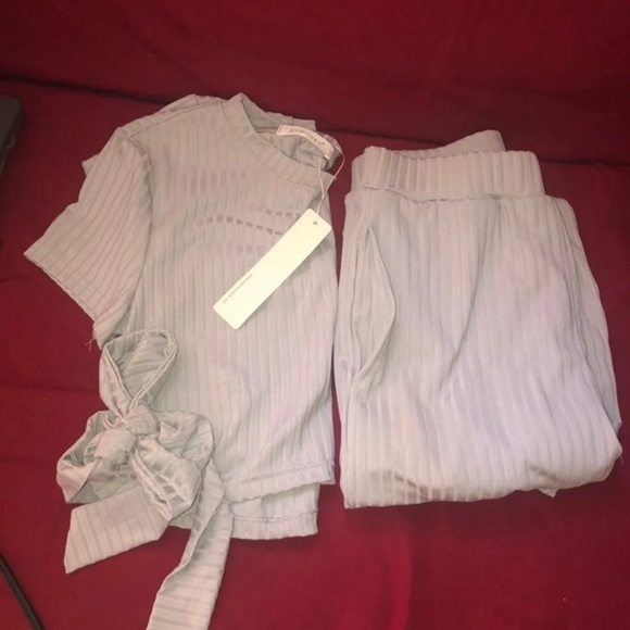 Two piece jump suit - Picture 3 of 4